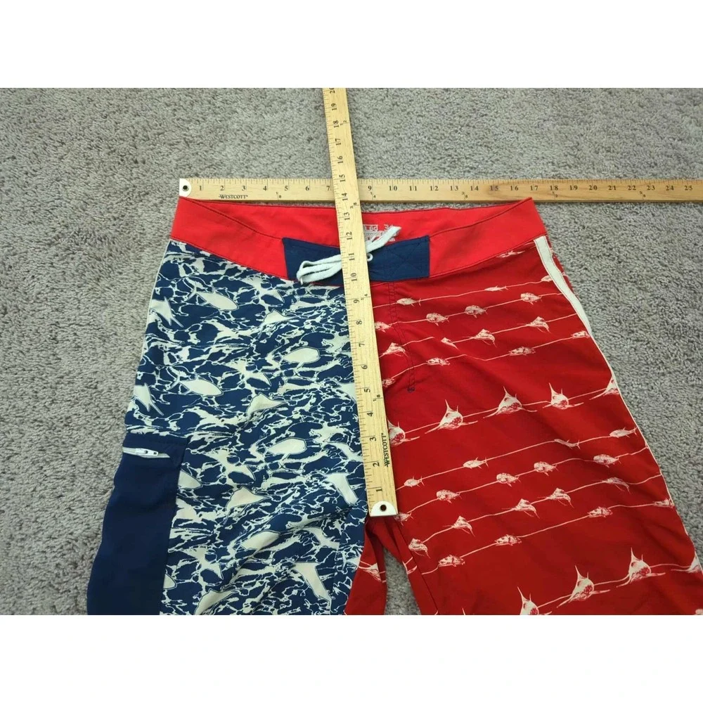 HUK Shorts 34 Red Blue KC‎ Scott Flag Inseam: 10